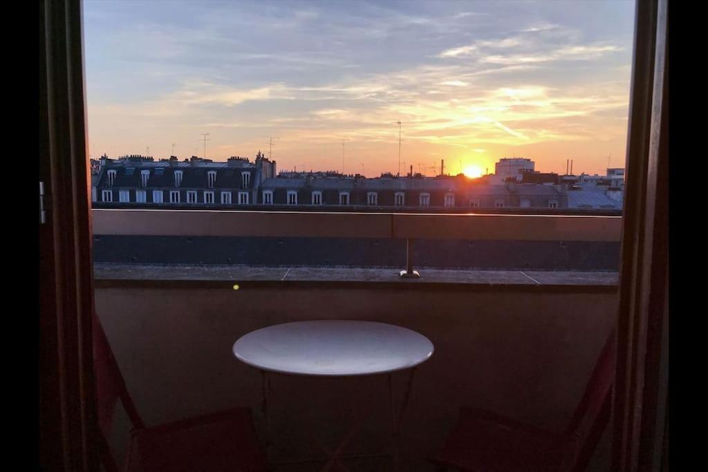 Le Charme De Montmartre A Ciel Ouvert Paris Exterior photo